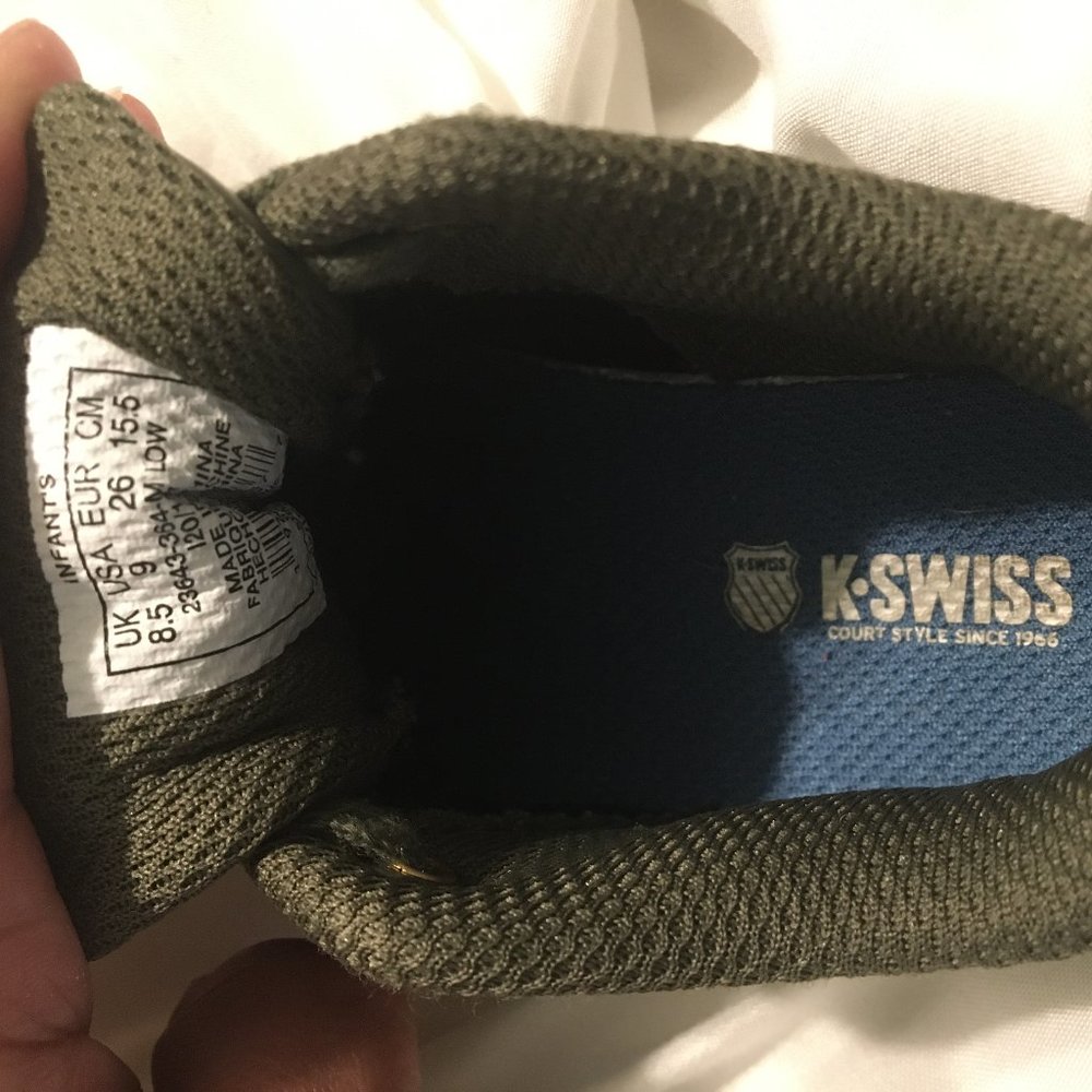 Classic K Swiss style Toddler Sneaker - Picture 4 of 4
